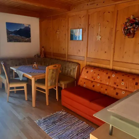 Vorderkreuzsaalgut Rettenwender Gertraud *