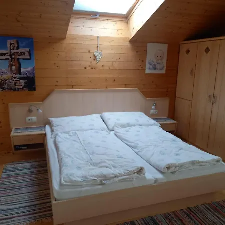 Apartment Vorderkreuzsaalgut Rettenwender Gertraud *